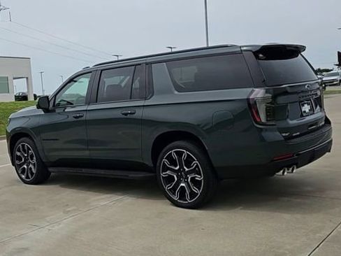 New 2026 Chevrolet Suburban RST AWD/4WD image 6
