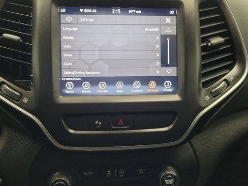 Used 2019 Jeep Cherokee Trailhawk w/ Cold Weather Group AWD/4WD image 25