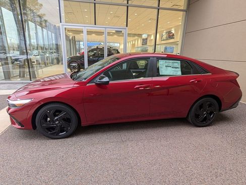 New 2026 Hyundai Elantra SEL Sport image 2