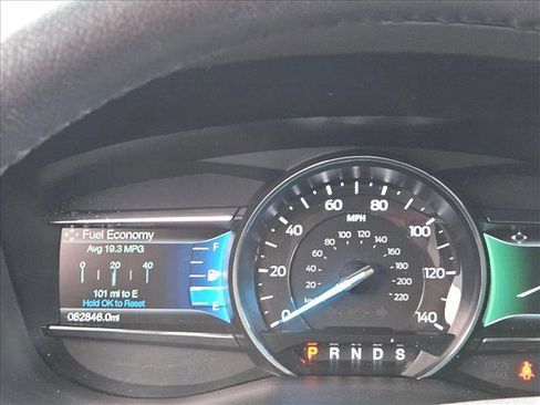 Used 2017 Ford Explorer XLT w/ Equipment Group 202A FWD image 17