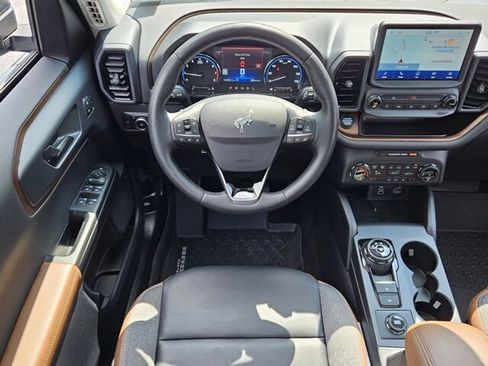 Used 2024 Ford Bronco Sport Outer Banks w/ Tech Package image 9