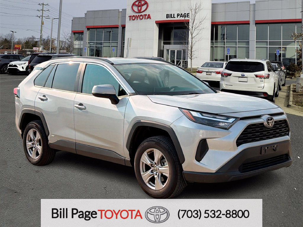 Used 2025 Toyota RAV4 XLE AWD/4WD image 1