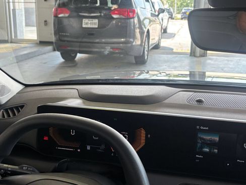 Used 2026 Kia K4 FWD image 33