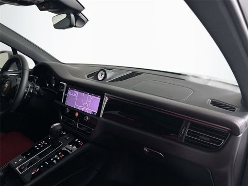 Certified 2026 Porsche Macan S AWD/4WD image 29