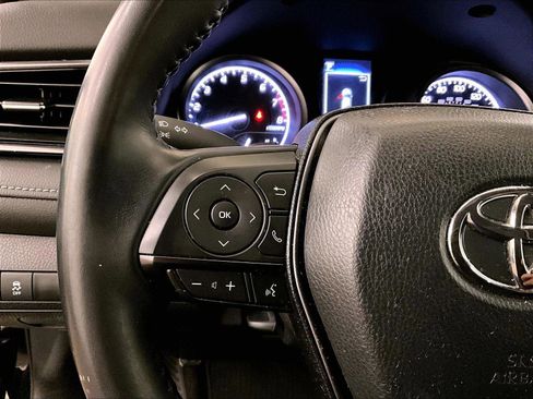 Used 2023 Toyota Camry SE image 17