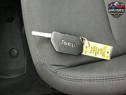Used 2021 Jeep Wrangler Unlimited Sport AWD/4WD image 29