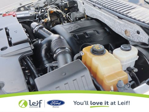 Used 2015 Ford Expedition XLT image 39