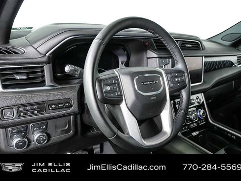 Used 2023 GMC Yukon Denali image 4