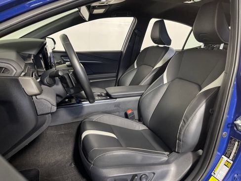 Used 2025 Toyota Camry SE FWD image 12