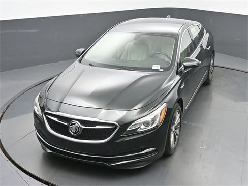 Used 2017 Buick LaCrosse Preferred image 38