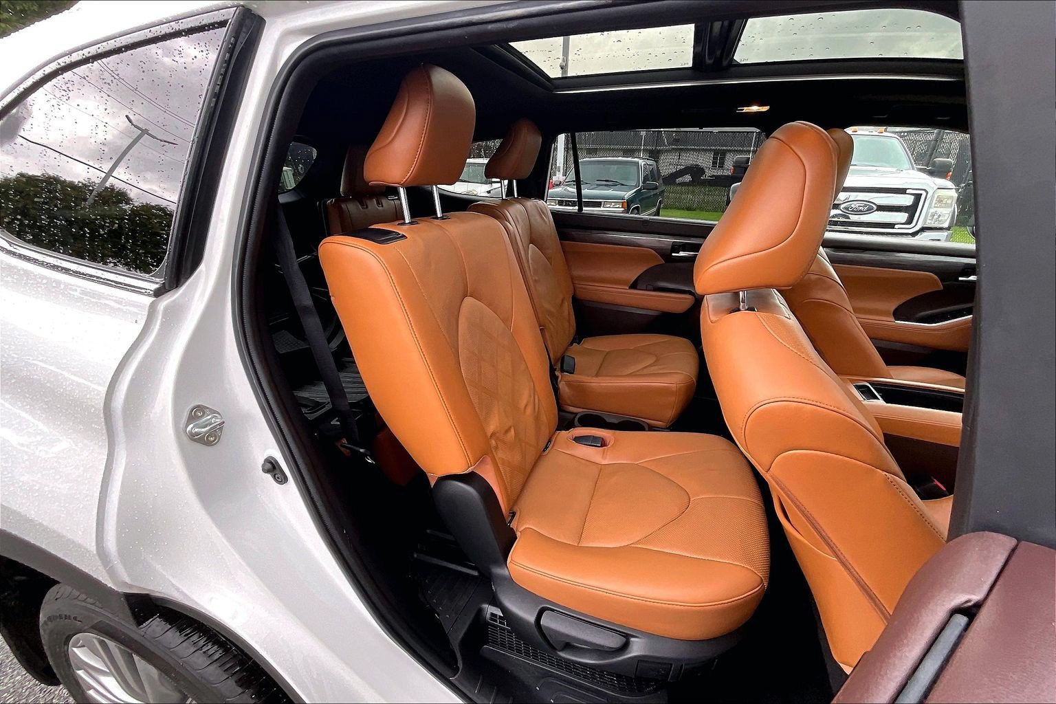 Used 2022 Toyota Highlander Platinum AWD/4WD image 31