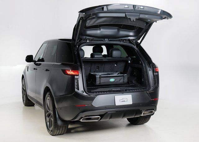 New 2026 Land Rover Range Rover Sport SE AWD/4WD image 29