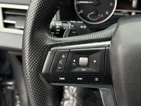 Used 2024 Mitsubishi Outlander SE image 33