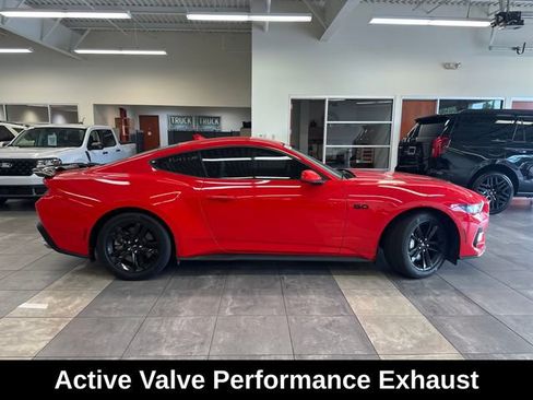 Used 2024 Ford Mustang GT RWD image 11