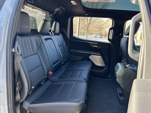 Used 2025 GMC Sierra EV Denali image 42