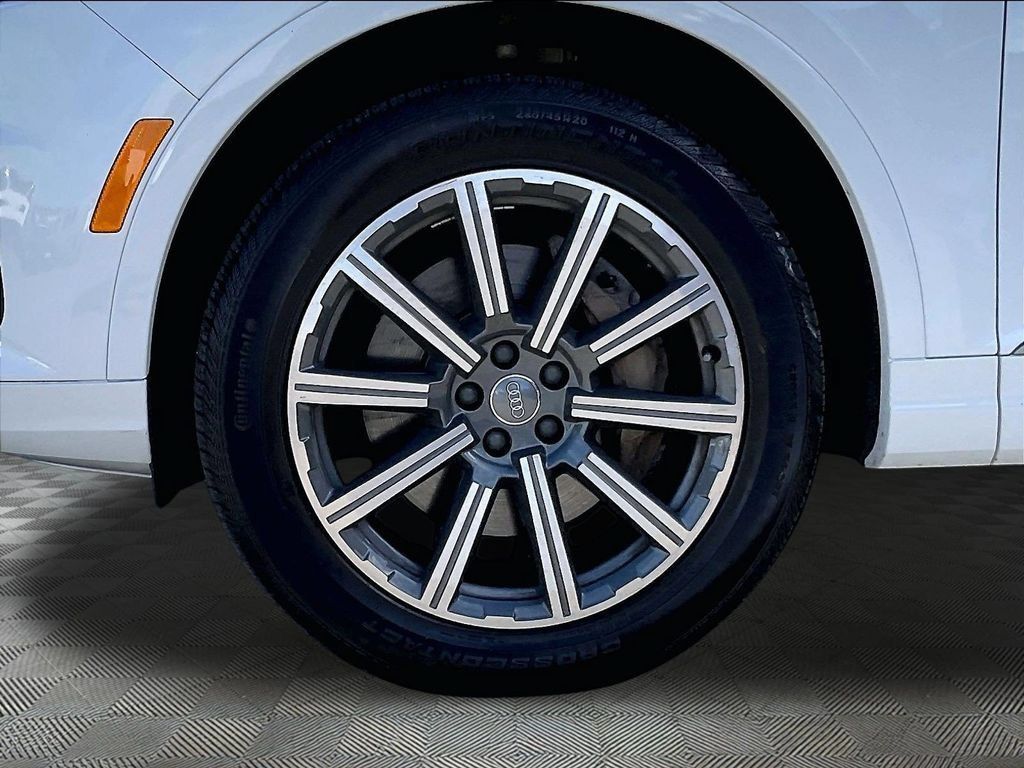Used 2018 Audi Q7 3.0T Premium Plus w/ Premium Plus Package AWD/4WD image 7