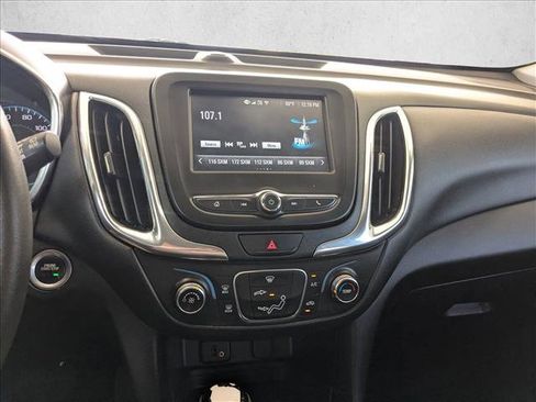 Used 2018 Chevrolet Equinox LT FWD image 10