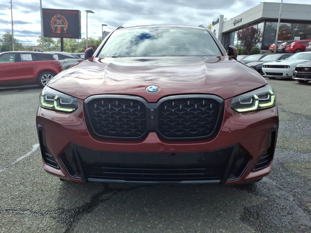 Used 2024 BMW X4 xDrive30i w/ Premium Package AWD/4WD image 2