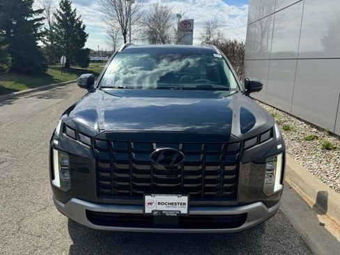 Used 2023 Hyundai Palisade Limited w/ Cargo Package AWD/4WD image 3