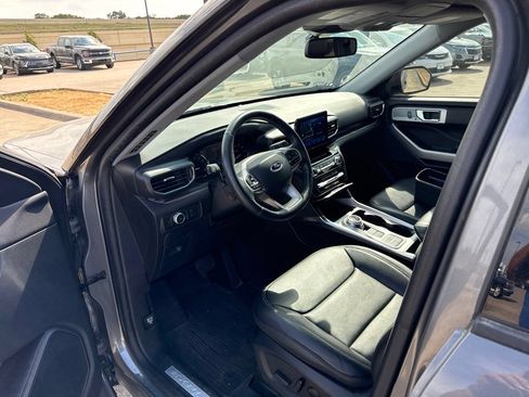 Used 2022 Ford Explorer Limited w/ Equipment Group 301A RWD image 20