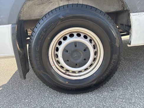 Used 2022 Mercedes-Benz Sprinter 2500 image 11