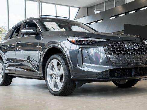 New 2025 Audi Q5 Premium Plus image 1