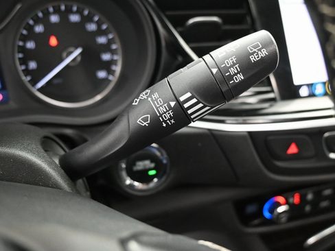 Used 2018 Buick Regal Essence w/ Driver Confidence Package #1 image 20