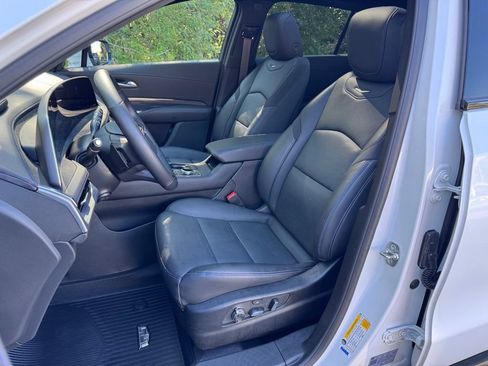 Used 2025 Cadillac XT4 Sport AWD/4WD image 10