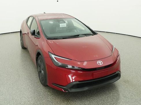 New 2026 Toyota Prius LE image 14
