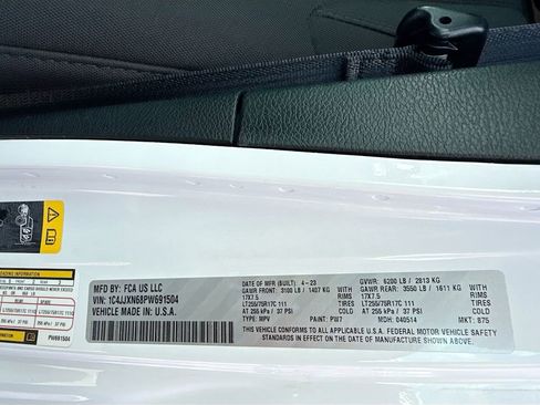 Used 2023 Jeep Wrangler Unlimited w/ Convenience Group image 36