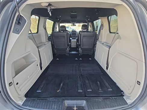 Used 2019 Dodge Grand Caravan SXT FWD image 40