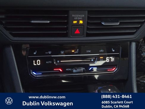 Certified 2025 Volkswagen Jetta SE FWD image 20