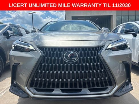 Used 2025 Lexus NX 250 FWD w/ Towing Package (2000 Lbs) image 2