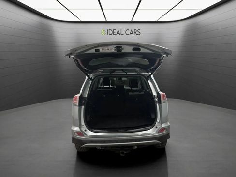 Used 2018 Toyota RAV4 XLE FWD image 9