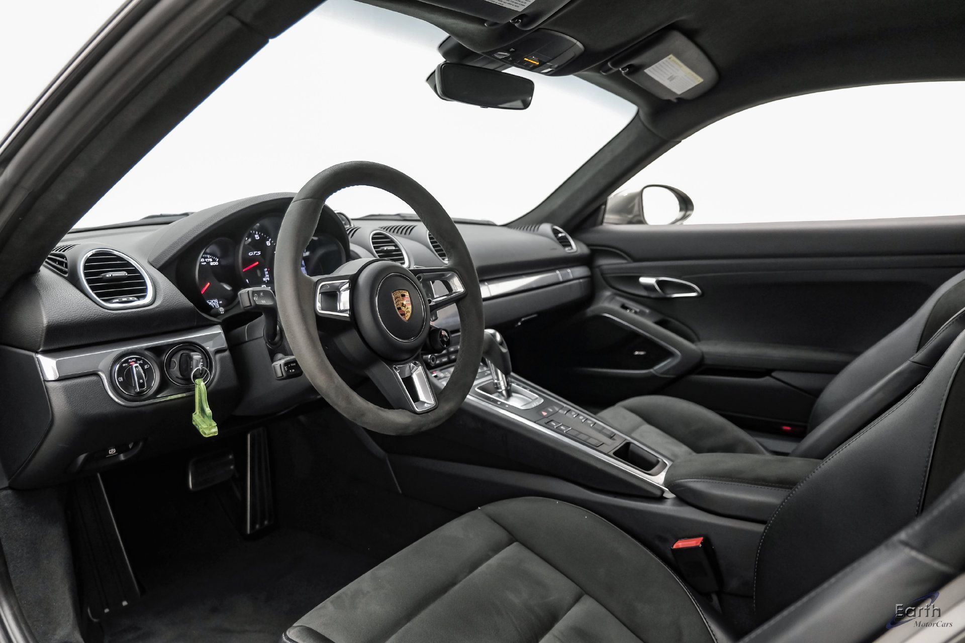 Used 2023 Porsche 718 Cayman GTS RWD image 33