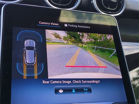 Used 2025 Mercedes-Benz GLC 300 image 21