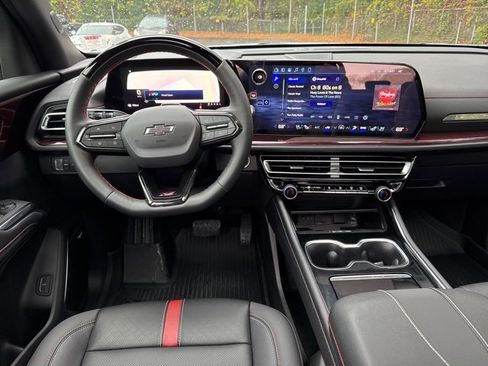 Used 2026 Chevrolet Traverse RS image 24