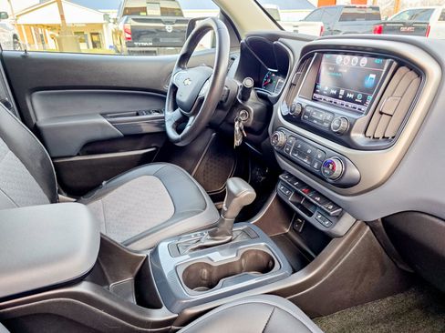 Used 2016 Chevrolet Colorado Z71 image 12