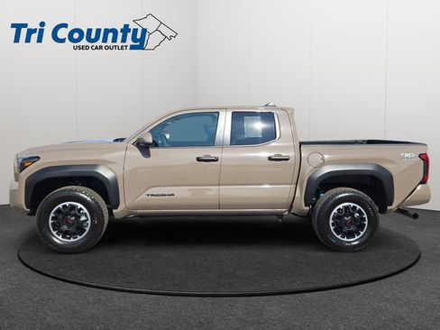 Certified 2026 Toyota Tacoma TRD Off-Road w/ TRD Off Road Upgrade Package image 5