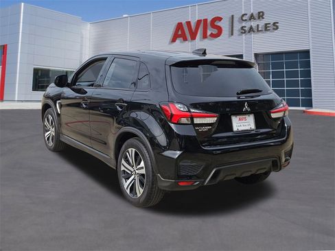 Used 2025 Mitsubishi Outlander Sport SE image 3
