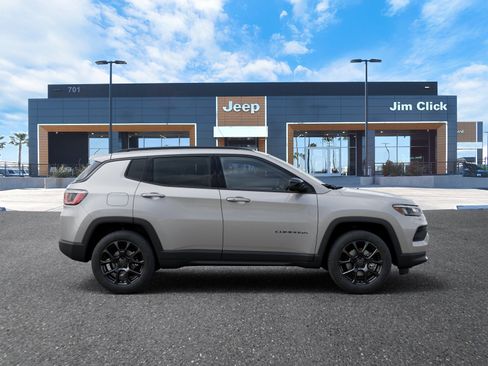 New 2026 Jeep Compass Latitude image 21