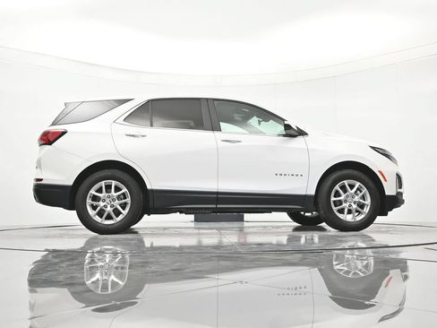 Used 2024 Chevrolet Equinox LT AWD/4WD image 39