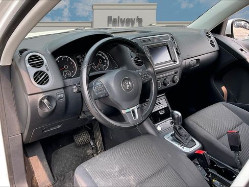 Used 2018 Volkswagen Tiguan Limited AWD/4WD image 13