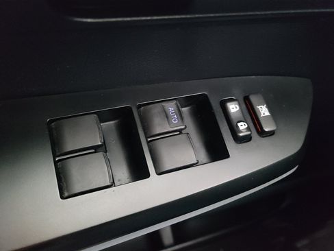 Used 2015 Toyota Tundra SR5 image 13