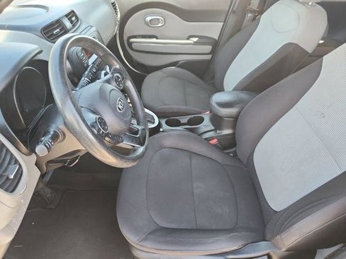 Used 2016 Kia Soul image 9