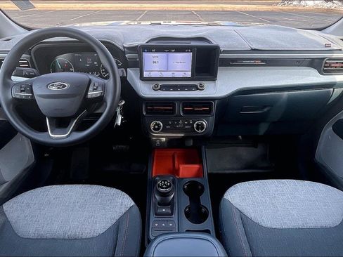 Used 2024 Ford Maverick XLT image 12