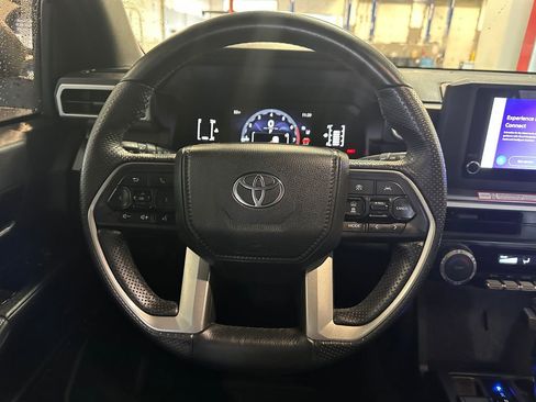 Certified 2025 Toyota 4Runner SR5 image 19