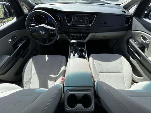 Used 2021 Kia Sedona LX FWD image 12