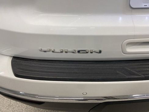 Certified 2024 GMC Yukon XL SLT image 7