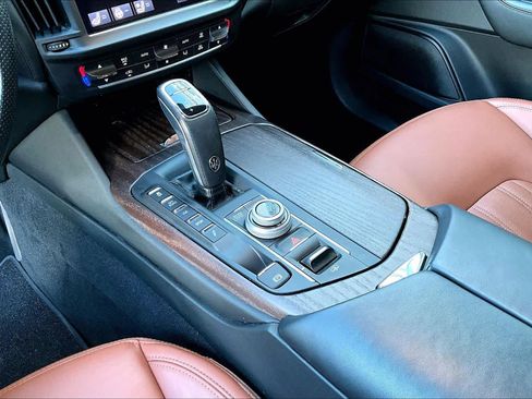 Used 2023 Maserati Levante GT image 17